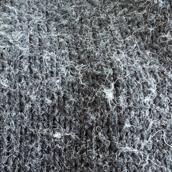 Dynamite Sweater - Picture 11 of 12